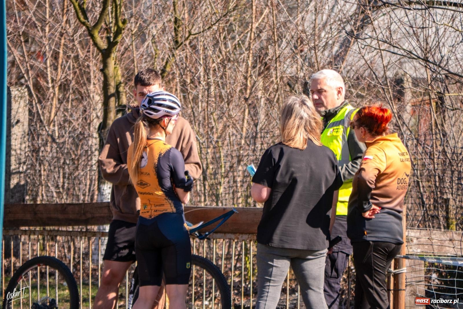 Zdjęcie w galerii na portalu naszraciborz.pl: Dog Adventure Sprint Race w Kuźni Raciborskiej. Emocjonujący pierwszy dzień wyścigów psich zaprzęgów [FOTO] wiadomości z regionu