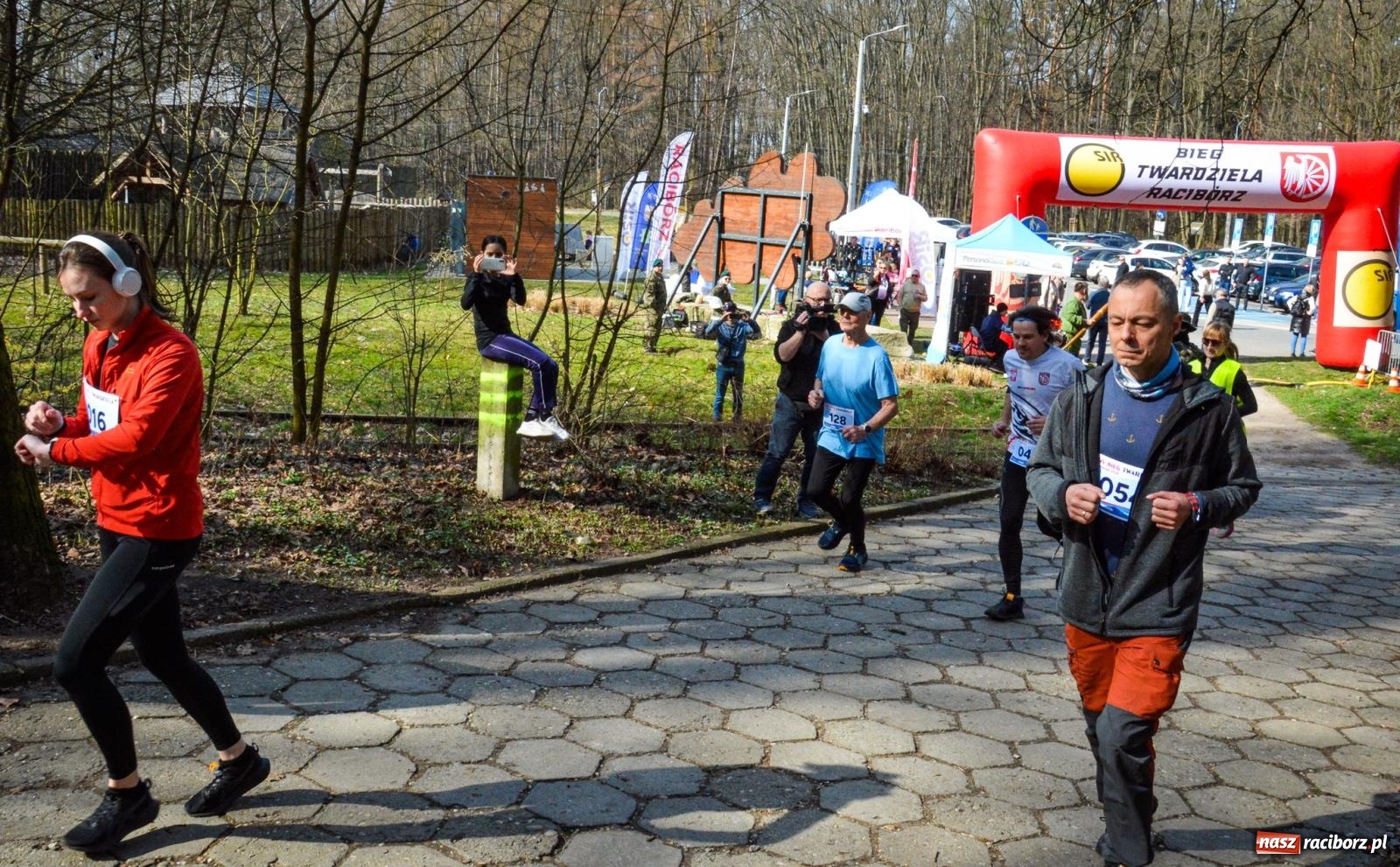 Zdjęcie w galerii na portalu naszraciborz.pl: Mateusz Wolnik zwycięzcą XIV Biegu Twardziela w Raciborzu wiadomości z regionu