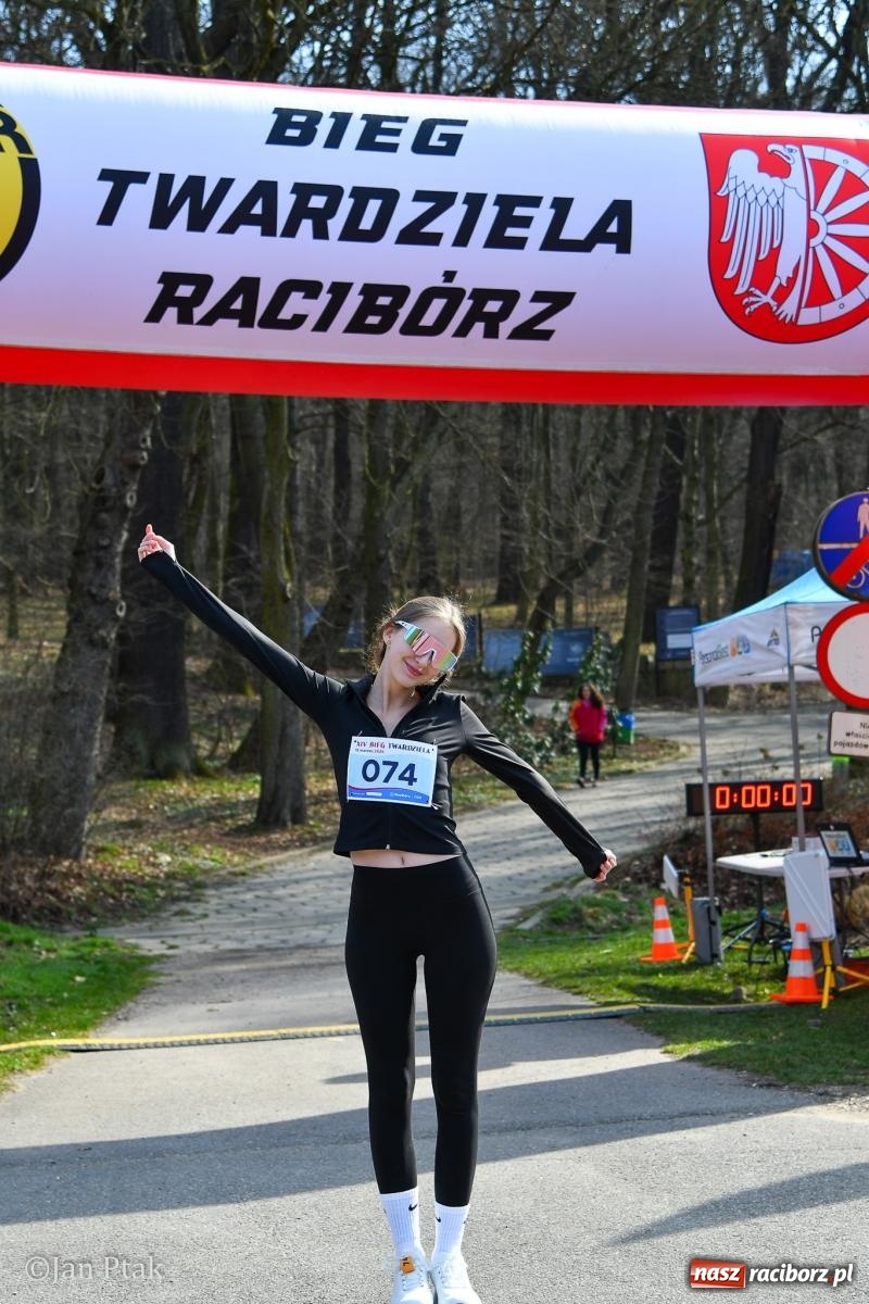 Zdjęcie w galerii na portalu naszraciborz.pl: Mateusz Wolnik zwycięzcą XIV Biegu Twardziela w Raciborzu wiadomości z regionu