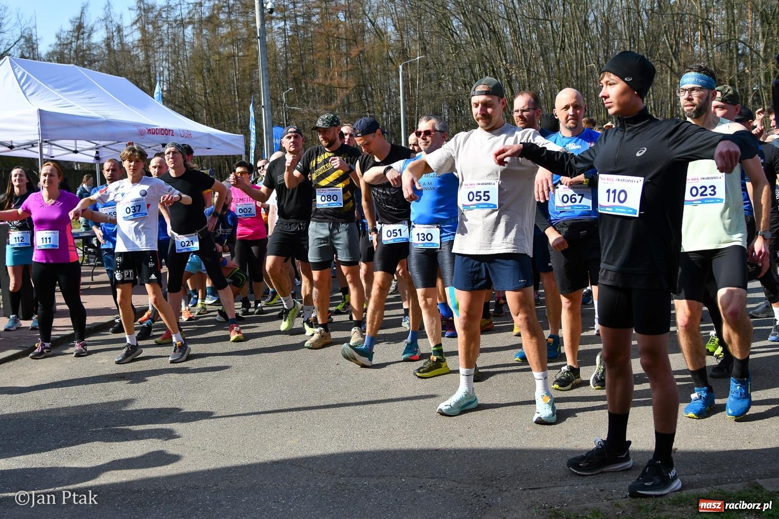 Zdjęcie w galerii na portalu naszraciborz.pl: Mateusz Wolnik zwycięzcą XIV Biegu Twardziela w Raciborzu wiadomości z regionu