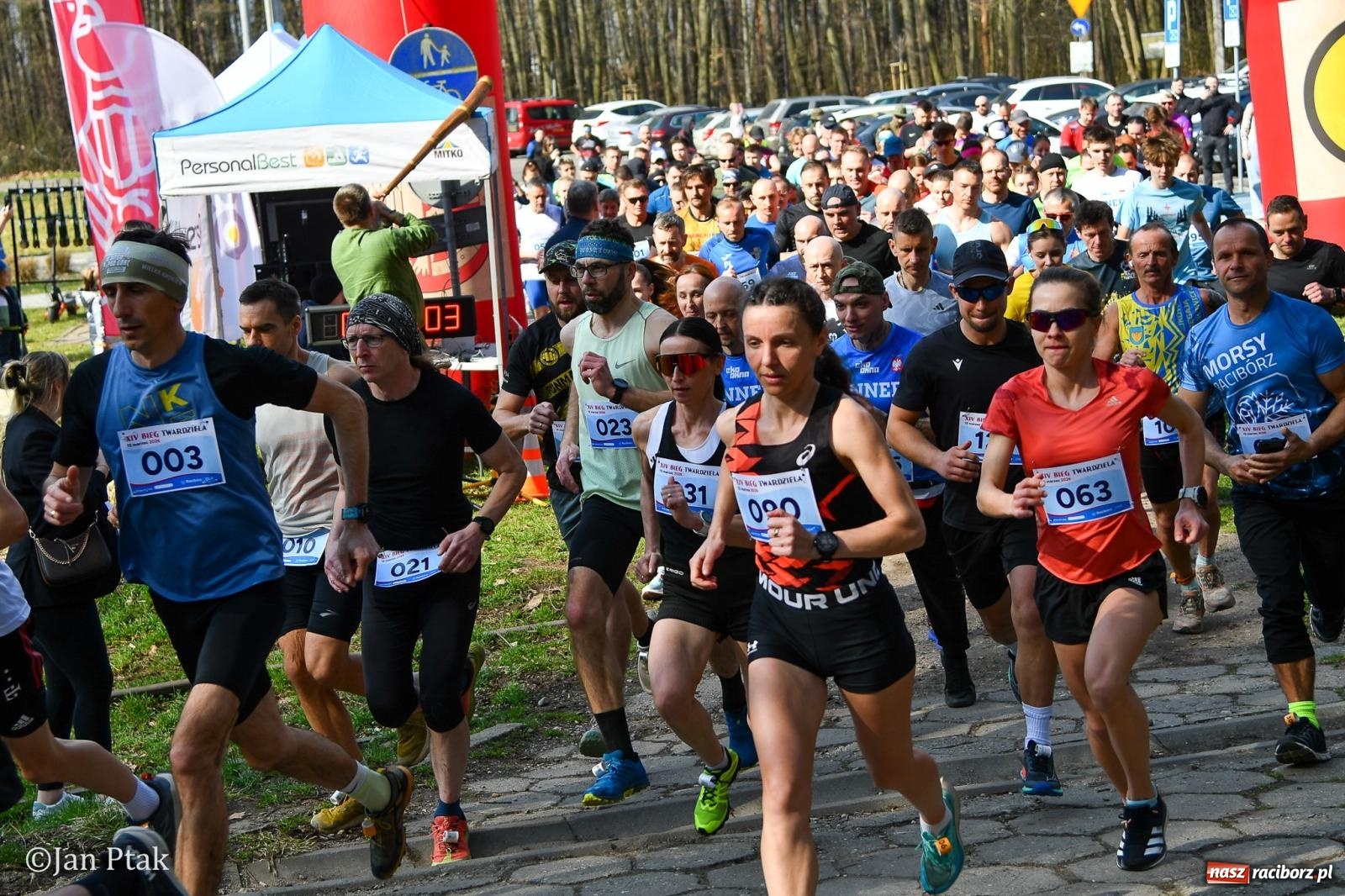 Zdjęcie w galerii na portalu naszraciborz.pl: Mateusz Wolnik zwycięzcą XIV Biegu Twardziela w Raciborzu wiadomości z regionu