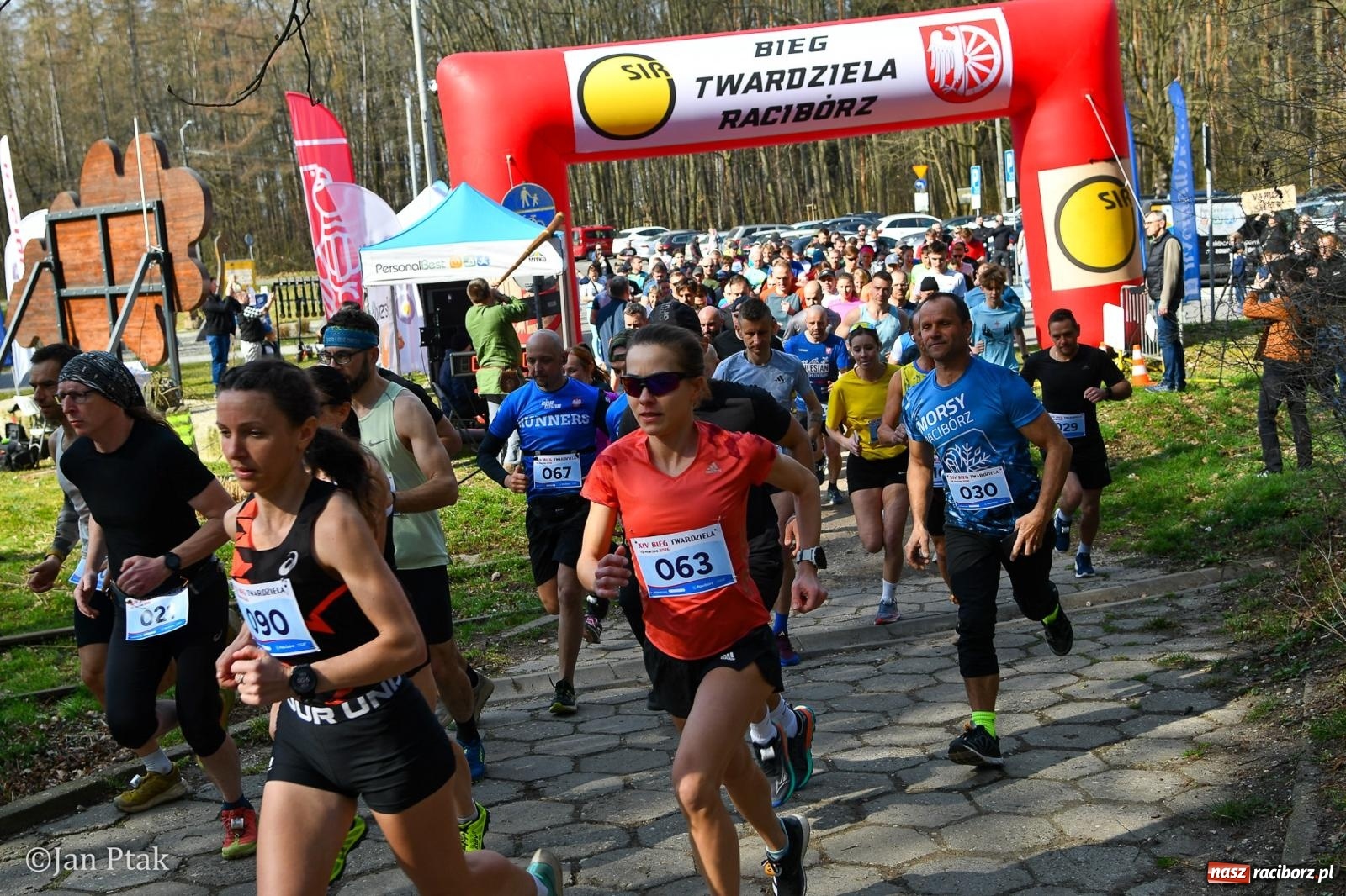 Zdjęcie w galerii na portalu naszraciborz.pl: Mateusz Wolnik zwycięzcą XIV Biegu Twardziela w Raciborzu wiadomości z regionu