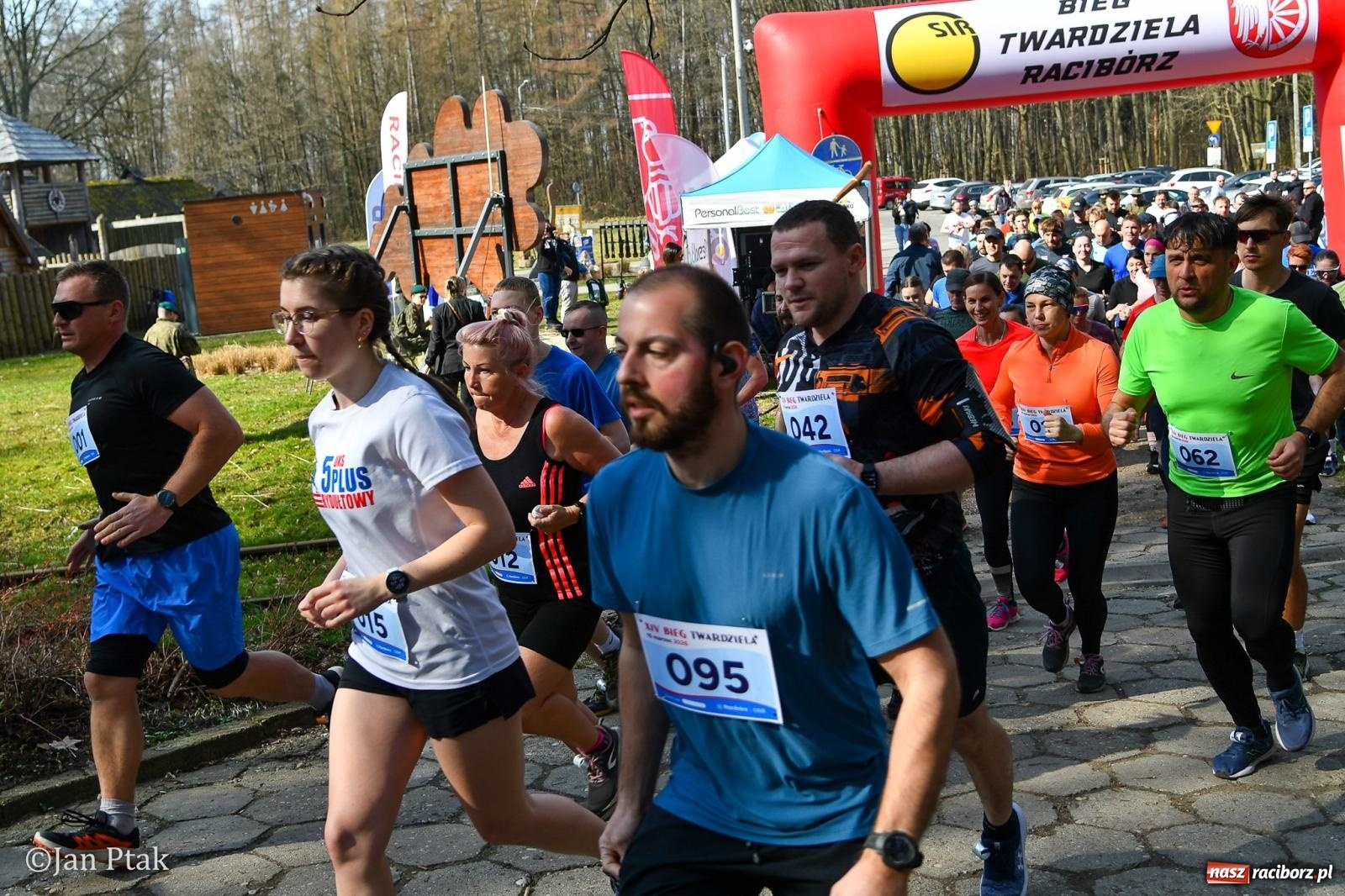 Zdjęcie w galerii na portalu naszraciborz.pl: Mateusz Wolnik zwycięzcą XIV Biegu Twardziela w Raciborzu wiadomości z regionu