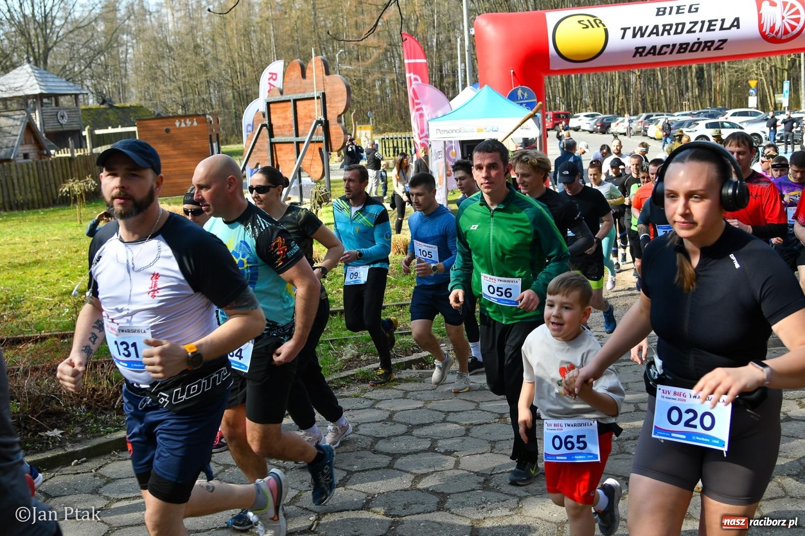 Zdjęcie w galerii na portalu naszraciborz.pl: Mateusz Wolnik zwycięzcą XIV Biegu Twardziela w Raciborzu wiadomości z regionu