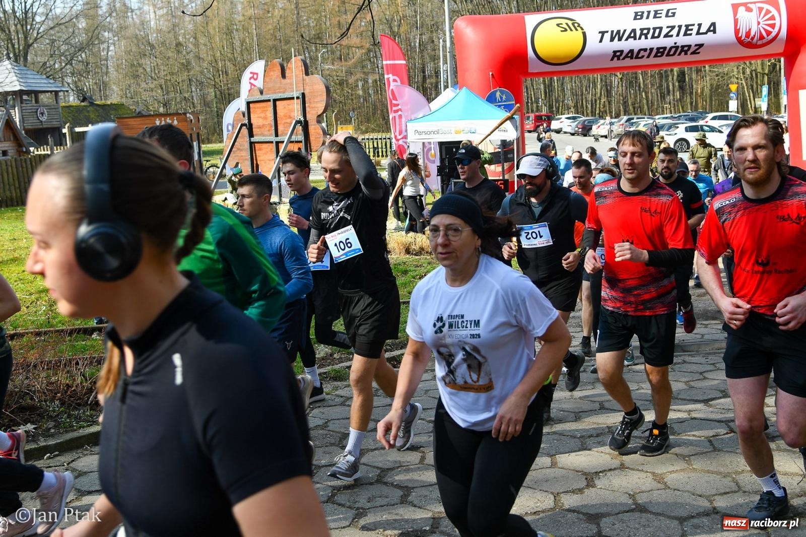 Zdjęcie w galerii na portalu naszraciborz.pl: Mateusz Wolnik zwycięzcą XIV Biegu Twardziela w Raciborzu wiadomości z regionu