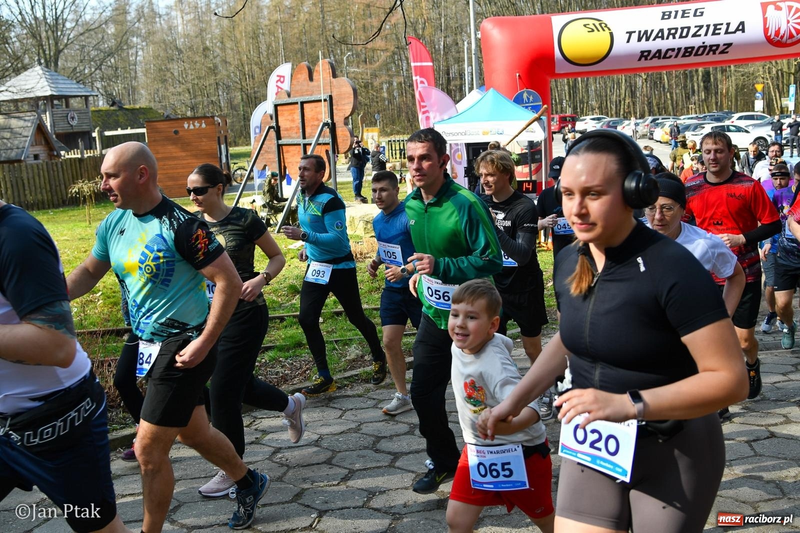 Zdjęcie w galerii na portalu naszraciborz.pl: Mateusz Wolnik zwycięzcą XIV Biegu Twardziela w Raciborzu wiadomości z regionu
