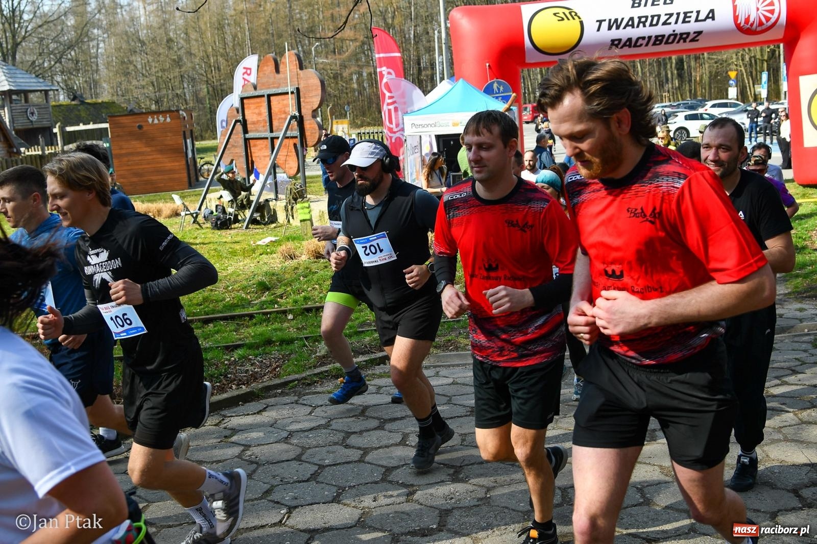 Zdjęcie w galerii na portalu naszraciborz.pl: Mateusz Wolnik zwycięzcą XIV Biegu Twardziela w Raciborzu wiadomości z regionu