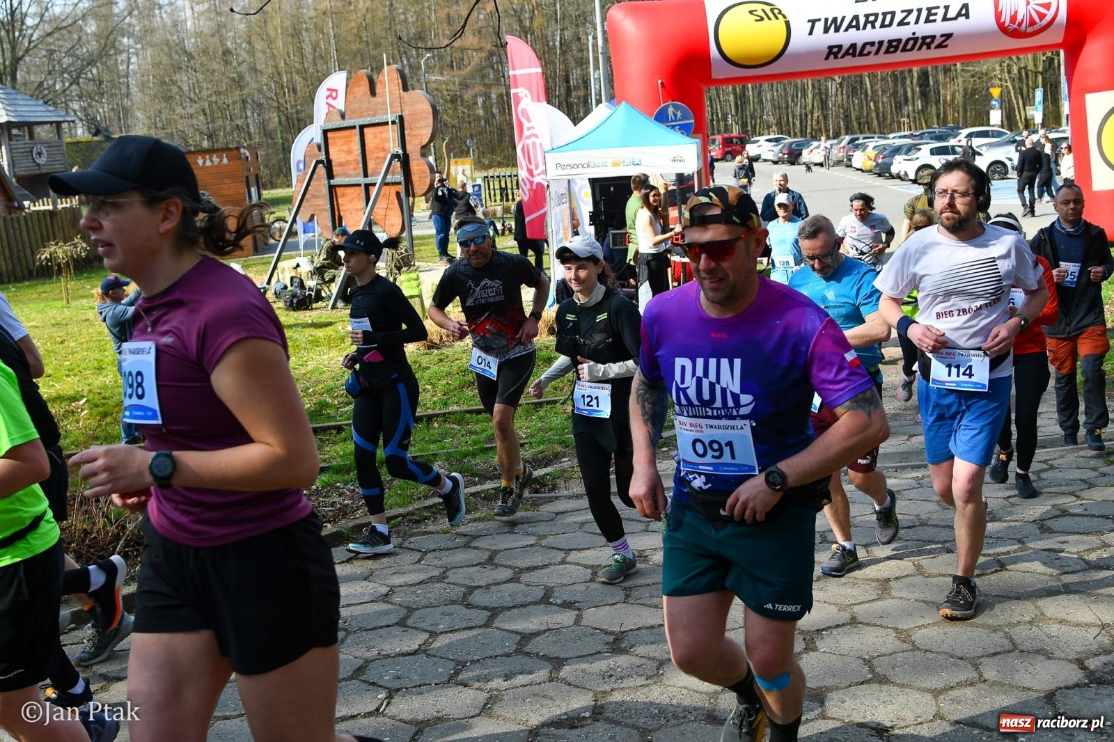 Zdjęcie w galerii na portalu naszraciborz.pl: Mateusz Wolnik zwycięzcą XIV Biegu Twardziela w Raciborzu wiadomości z regionu