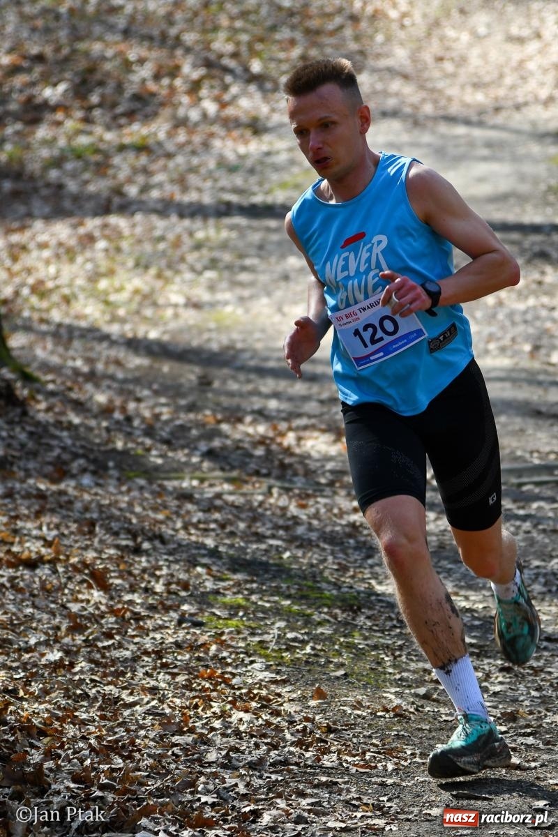 Zdjęcie w galerii na portalu naszraciborz.pl: Mateusz Wolnik zwycięzcą XIV Biegu Twardziela w Raciborzu wiadomości z regionu