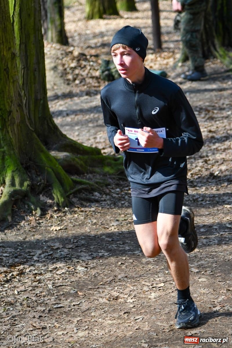 Zdjęcie w galerii na portalu naszraciborz.pl: Mateusz Wolnik zwycięzcą XIV Biegu Twardziela w Raciborzu wiadomości z regionu