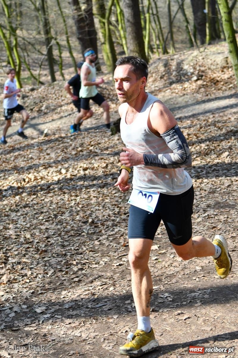 Zdjęcie w galerii na portalu naszraciborz.pl: Mateusz Wolnik zwycięzcą XIV Biegu Twardziela w Raciborzu wiadomości z regionu