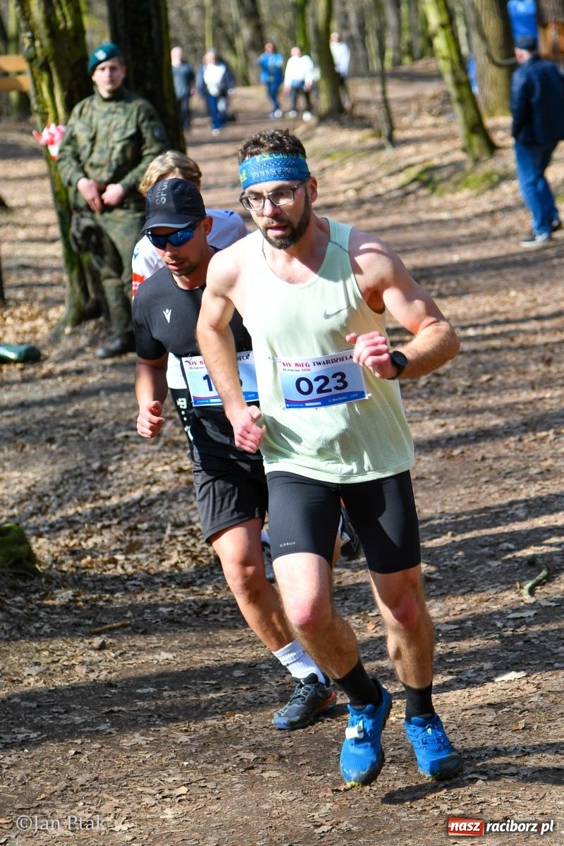 Zdjęcie w galerii na portalu naszraciborz.pl: Mateusz Wolnik zwycięzcą XIV Biegu Twardziela w Raciborzu wiadomości z regionu
