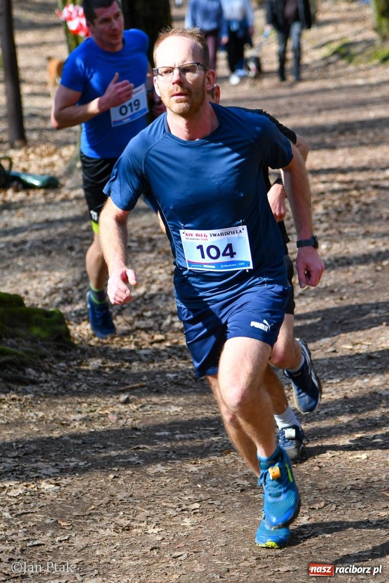 Zdjęcie w galerii na portalu naszraciborz.pl: Mateusz Wolnik zwycięzcą XIV Biegu Twardziela w Raciborzu wiadomości z regionu