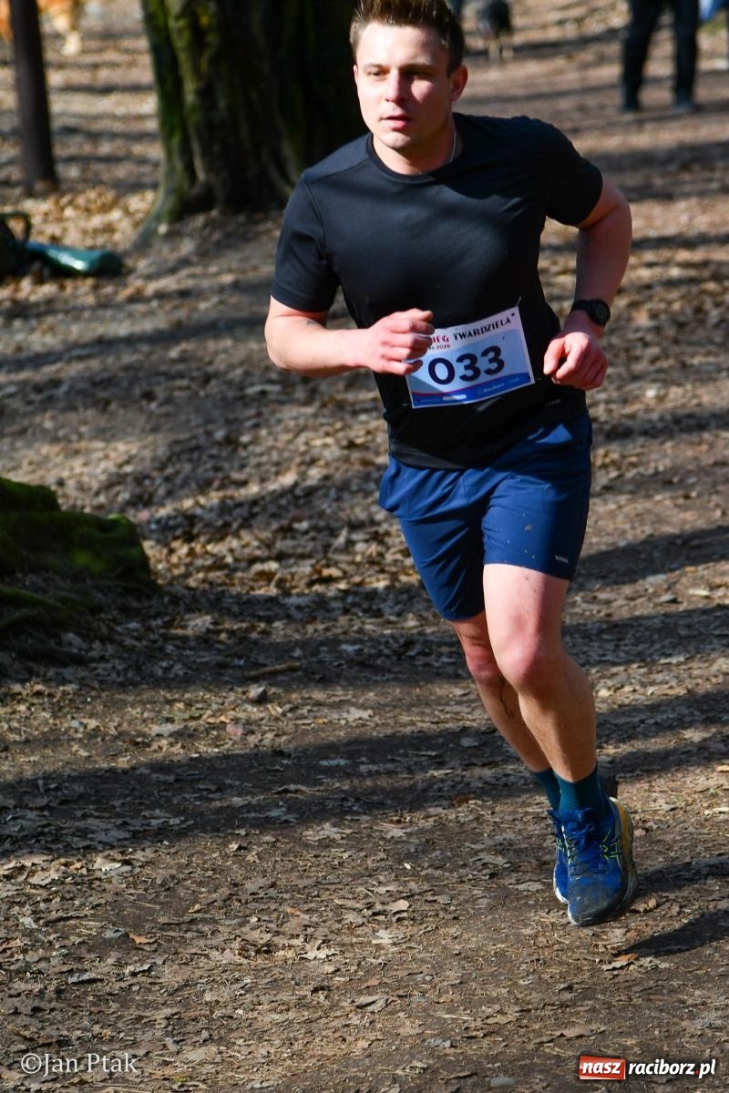 Zdjęcie w galerii na portalu naszraciborz.pl: Mateusz Wolnik zwycięzcą XIV Biegu Twardziela w Raciborzu wiadomości z regionu