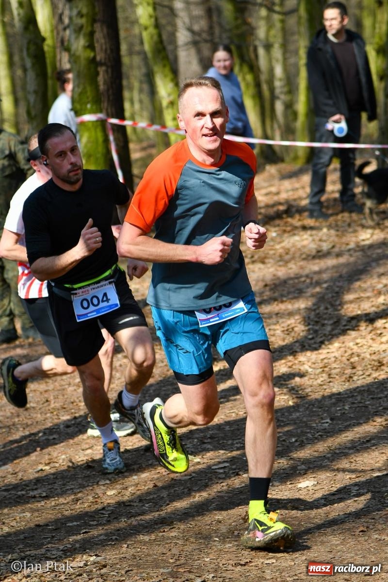 Zdjęcie w galerii na portalu naszraciborz.pl: Mateusz Wolnik zwycięzcą XIV Biegu Twardziela w Raciborzu wiadomości z regionu