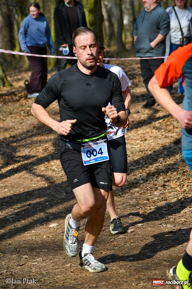 Zdjęcie w galerii na portalu naszraciborz.pl: Mateusz Wolnik zwycięzcą XIV Biegu Twardziela w Raciborzu wiadomości z regionu