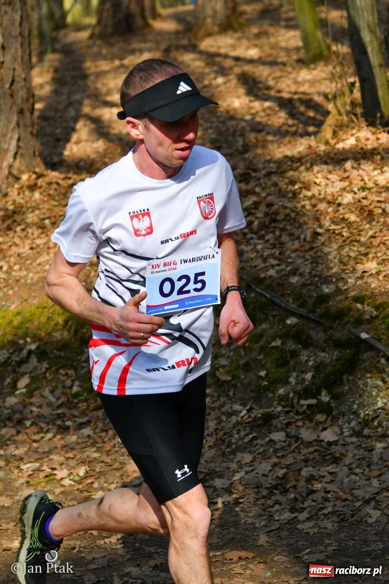 Zdjęcie w galerii na portalu naszraciborz.pl: Mateusz Wolnik zwycięzcą XIV Biegu Twardziela w Raciborzu wiadomości z regionu