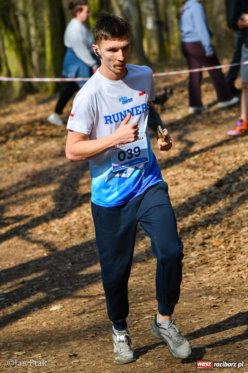 Zdjęcie w galerii na portalu naszraciborz.pl: Mateusz Wolnik zwycięzcą XIV Biegu Twardziela w Raciborzu wiadomości z regionu