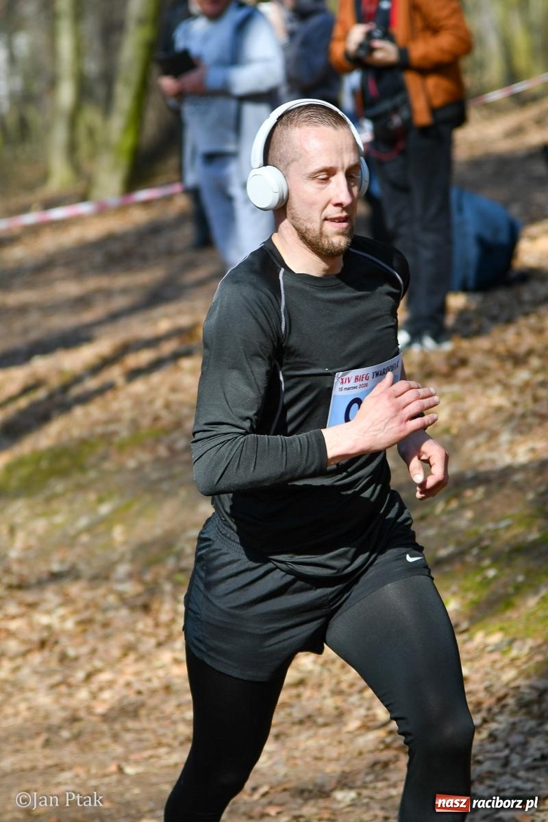 Zdjęcie w galerii na portalu naszraciborz.pl: Mateusz Wolnik zwycięzcą XIV Biegu Twardziela w Raciborzu wiadomości z regionu