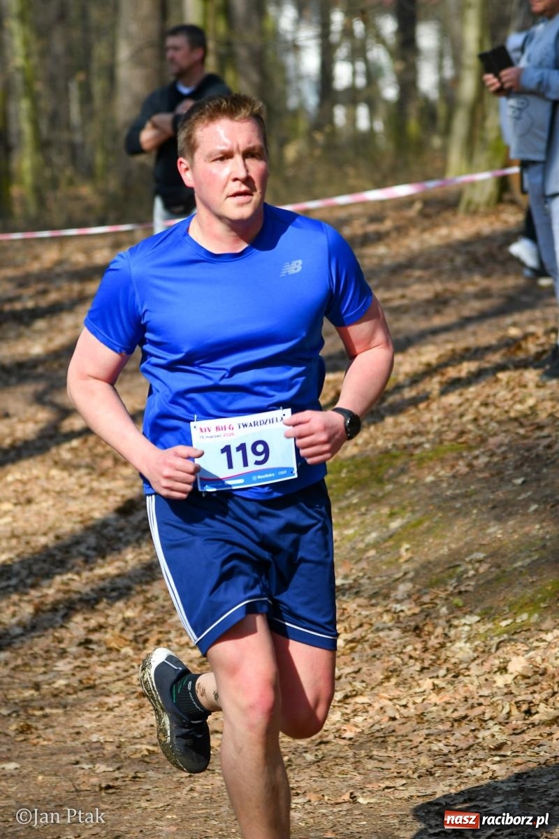 Zdjęcie w galerii na portalu naszraciborz.pl: Mateusz Wolnik zwycięzcą XIV Biegu Twardziela w Raciborzu wiadomości z regionu