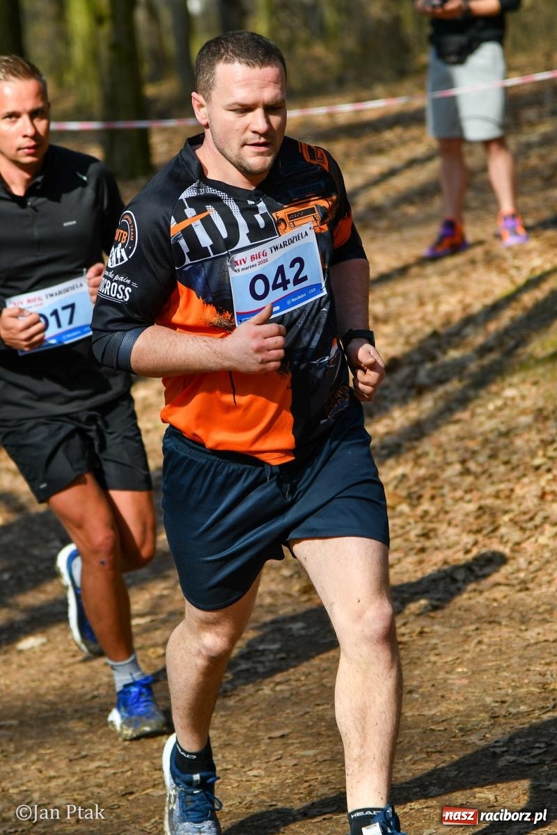 Zdjęcie w galerii na portalu naszraciborz.pl: Mateusz Wolnik zwycięzcą XIV Biegu Twardziela w Raciborzu wiadomości z regionu
