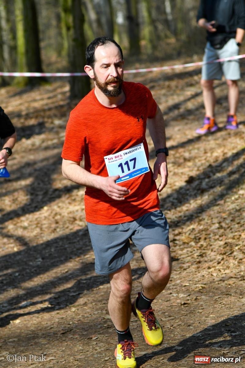 Zdjęcie w galerii na portalu naszraciborz.pl: Mateusz Wolnik zwycięzcą XIV Biegu Twardziela w Raciborzu wiadomości z regionu