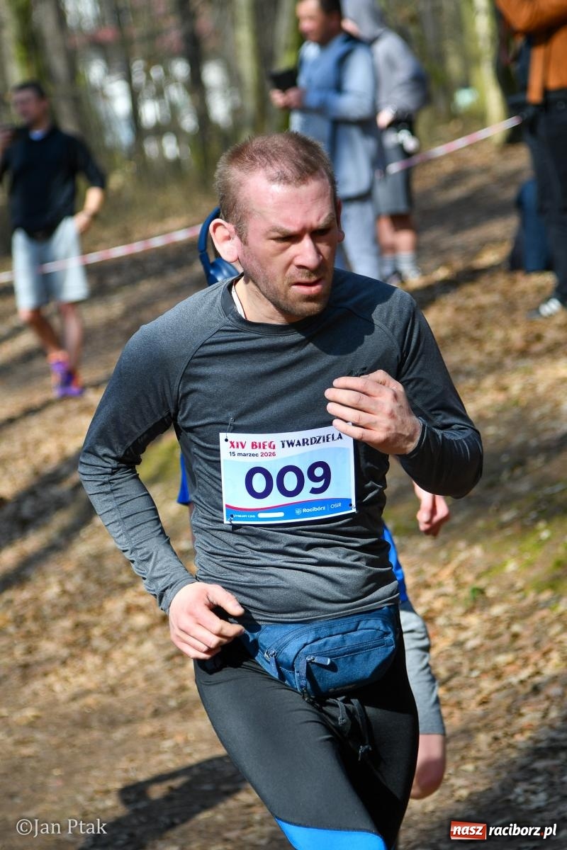 Zdjęcie w galerii na portalu naszraciborz.pl: Mateusz Wolnik zwycięzcą XIV Biegu Twardziela w Raciborzu wiadomości z regionu