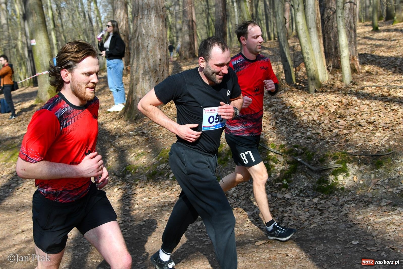 Zdjęcie w galerii na portalu naszraciborz.pl: Mateusz Wolnik zwycięzcą XIV Biegu Twardziela w Raciborzu wiadomości z regionu