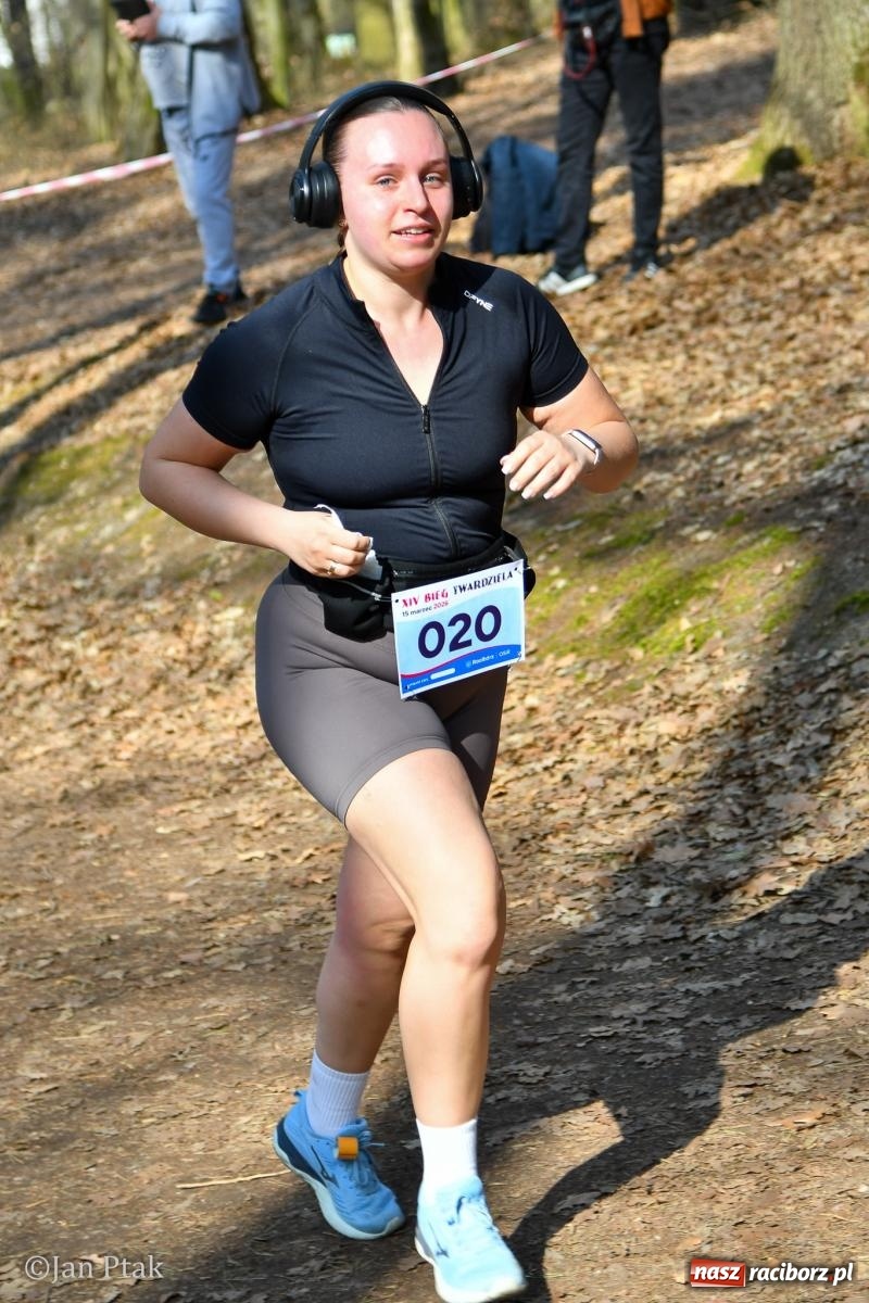 Zdjęcie w galerii na portalu naszraciborz.pl: Mateusz Wolnik zwycięzcą XIV Biegu Twardziela w Raciborzu wiadomości z regionu