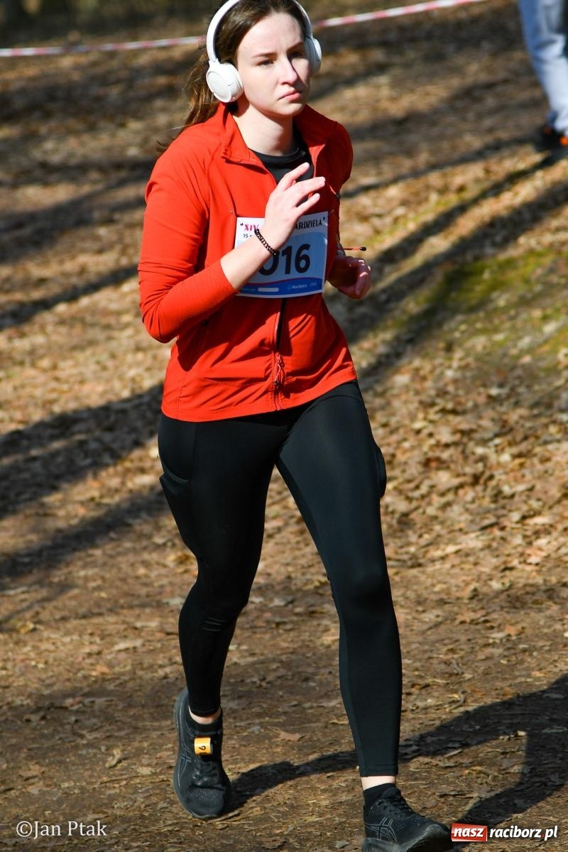 Zdjęcie w galerii na portalu naszraciborz.pl: Mateusz Wolnik zwycięzcą XIV Biegu Twardziela w Raciborzu wiadomości z regionu