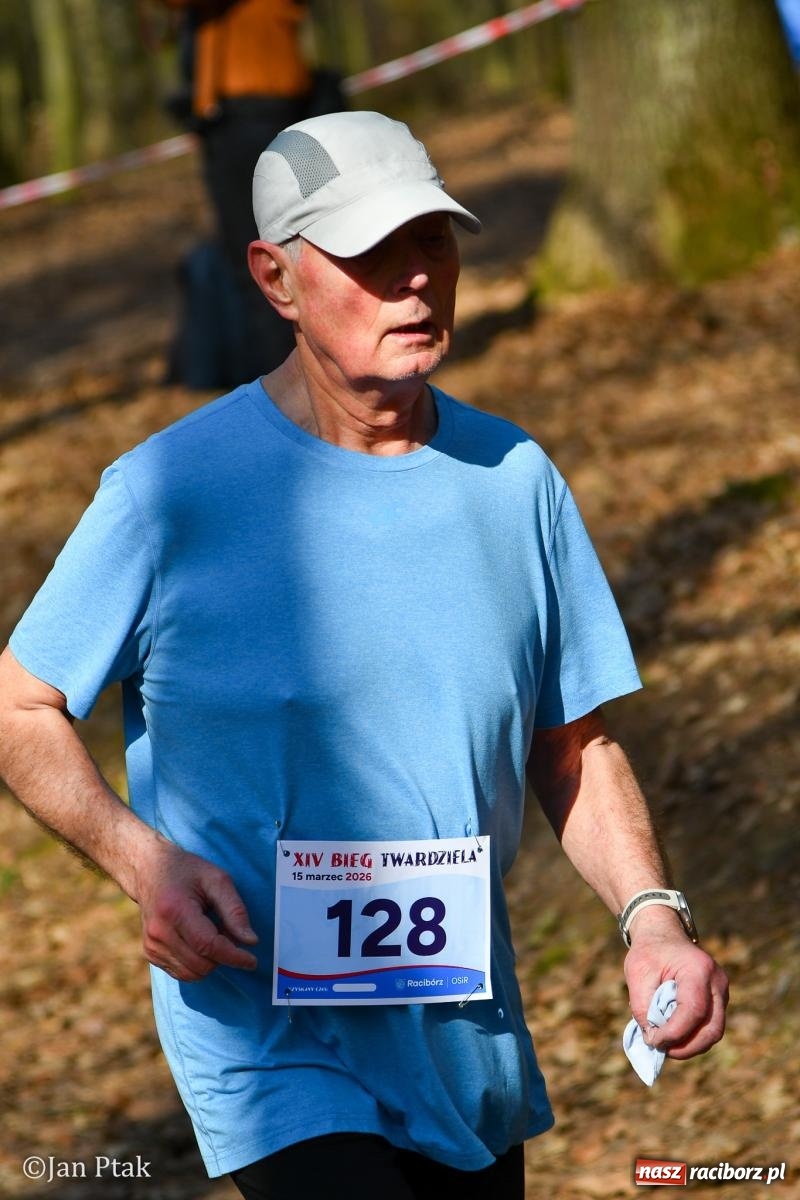 Zdjęcie w galerii na portalu naszraciborz.pl: Mateusz Wolnik zwycięzcą XIV Biegu Twardziela w Raciborzu wiadomości z regionu