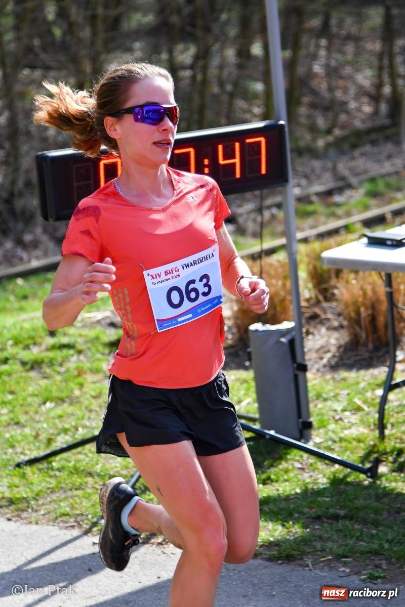 Zdjęcie w galerii na portalu naszraciborz.pl: Mateusz Wolnik zwycięzcą XIV Biegu Twardziela w Raciborzu wiadomości z regionu