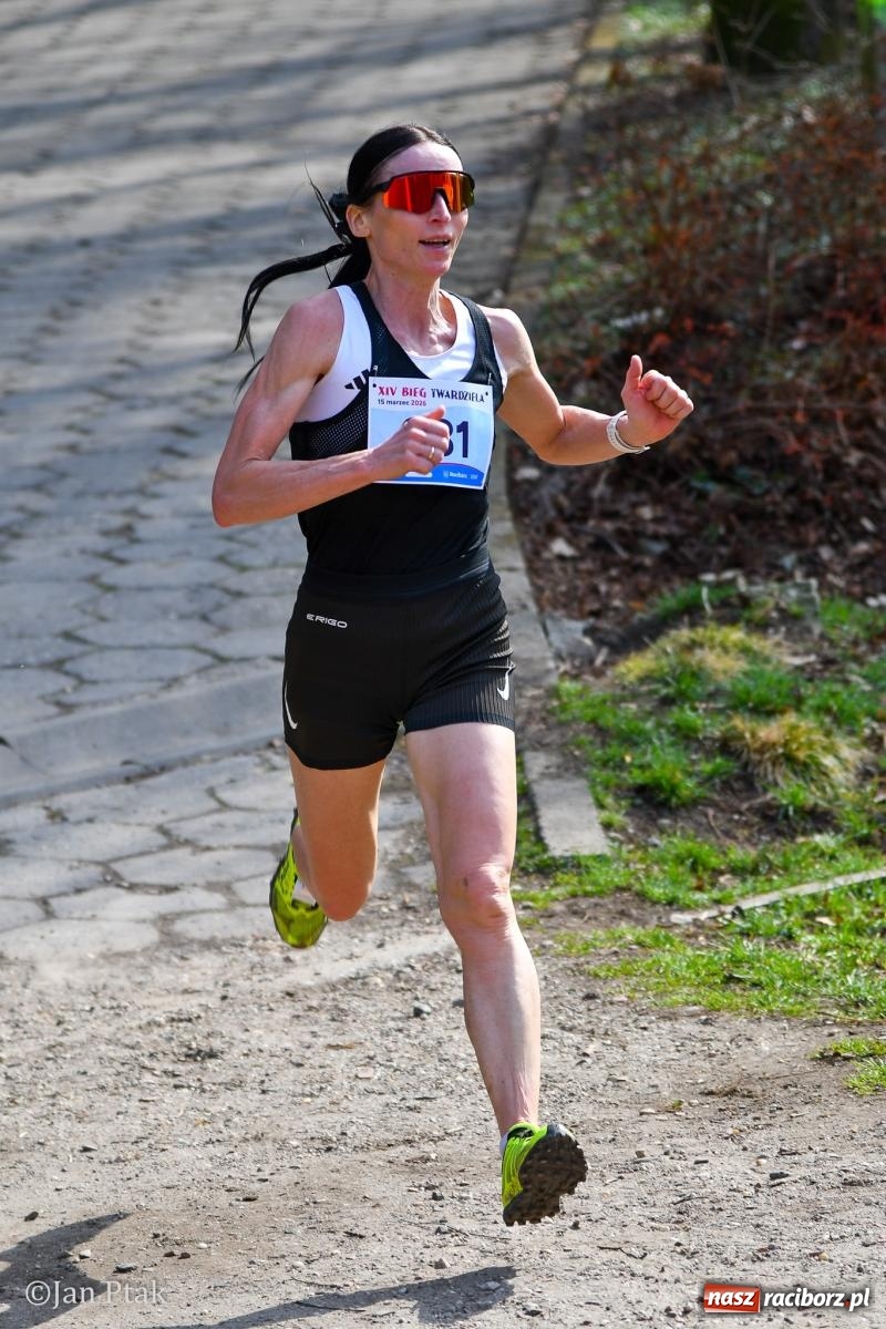 Zdjęcie w galerii na portalu naszraciborz.pl: Mateusz Wolnik zwycięzcą XIV Biegu Twardziela w Raciborzu wiadomości z regionu