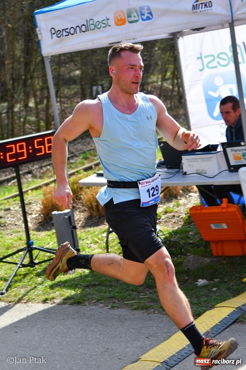 Zdjęcie w galerii na portalu naszraciborz.pl: Mateusz Wolnik zwycięzcą XIV Biegu Twardziela w Raciborzu wiadomości z regionu