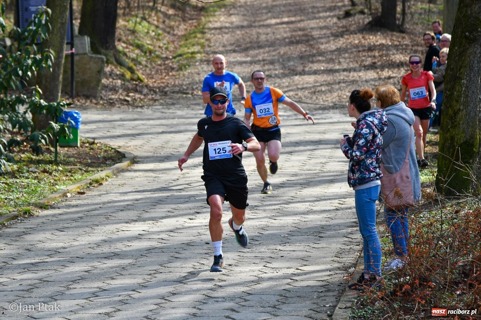 Zdjęcie w galerii na portalu naszraciborz.pl: Mateusz Wolnik zwycięzcą XIV Biegu Twardziela w Raciborzu wiadomości z regionu
