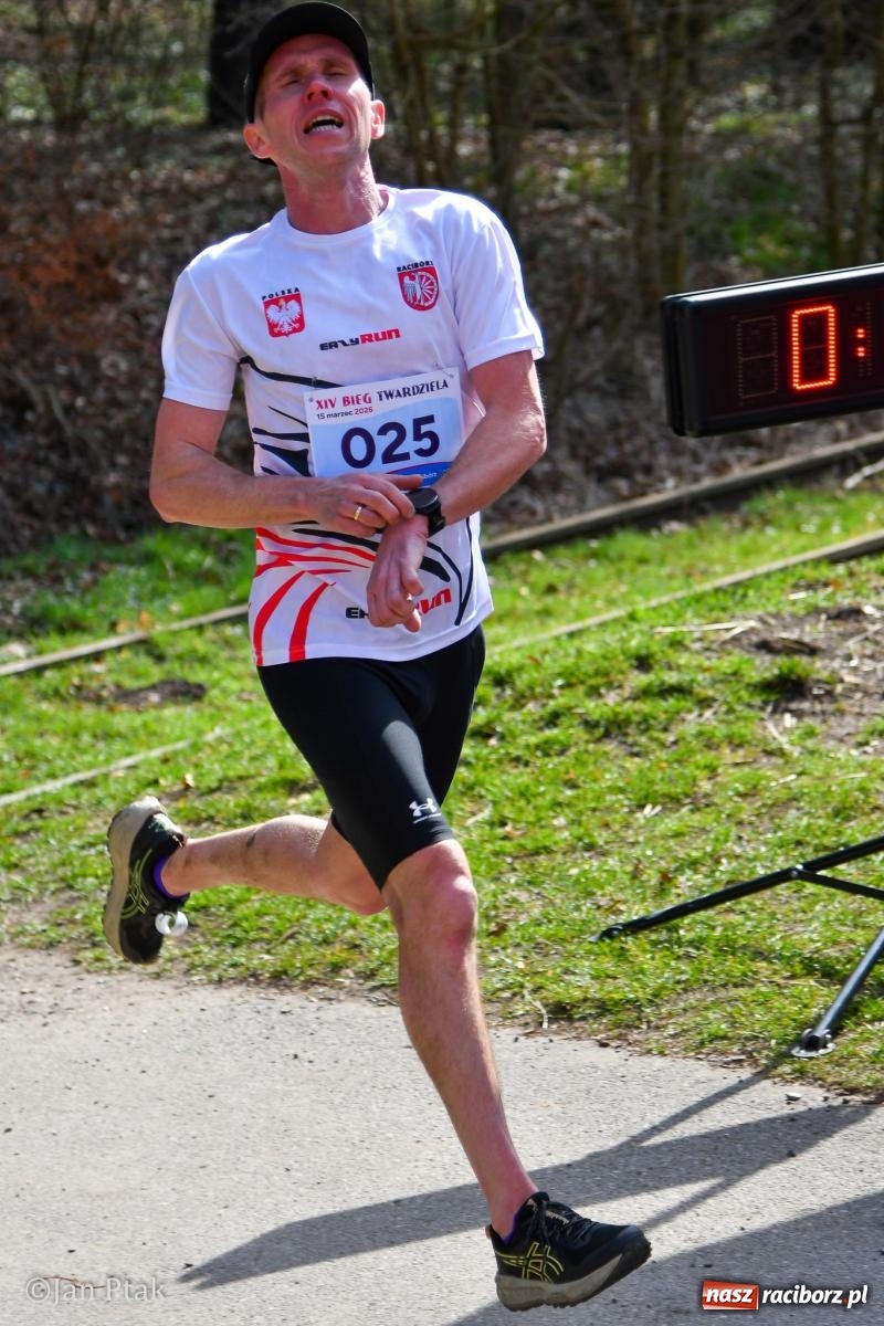 Zdjęcie w galerii na portalu naszraciborz.pl: Mateusz Wolnik zwycięzcą XIV Biegu Twardziela w Raciborzu wiadomości z regionu