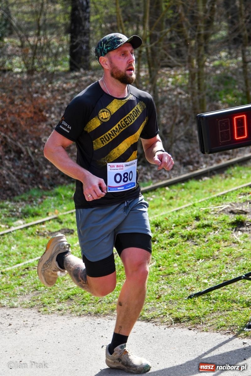 Zdjęcie w galerii na portalu naszraciborz.pl: Mateusz Wolnik zwycięzcą XIV Biegu Twardziela w Raciborzu wiadomości z regionu