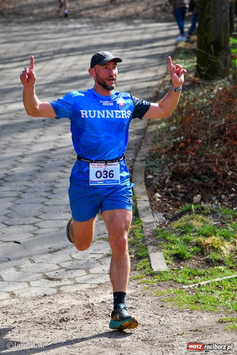Zdjęcie w galerii na portalu naszraciborz.pl: Mateusz Wolnik zwycięzcą XIV Biegu Twardziela w Raciborzu wiadomości z regionu