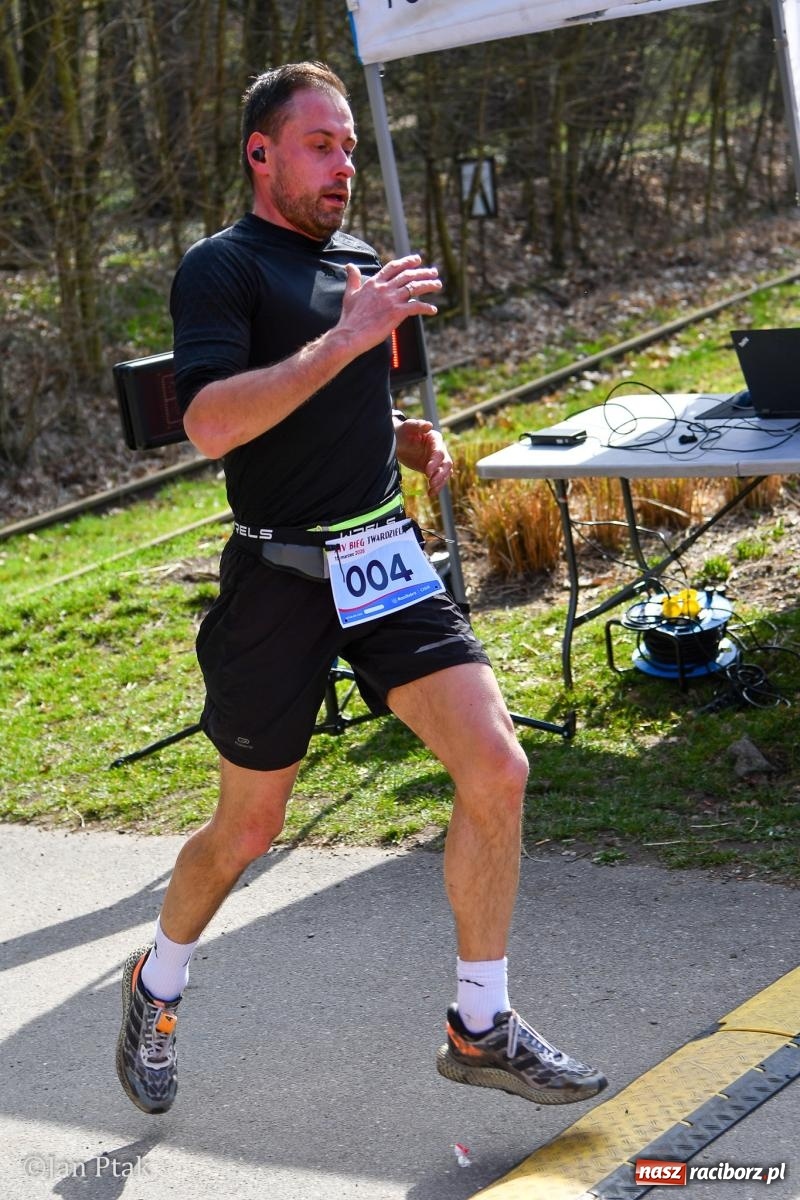 Zdjęcie w galerii na portalu naszraciborz.pl: Mateusz Wolnik zwycięzcą XIV Biegu Twardziela w Raciborzu wiadomości z regionu