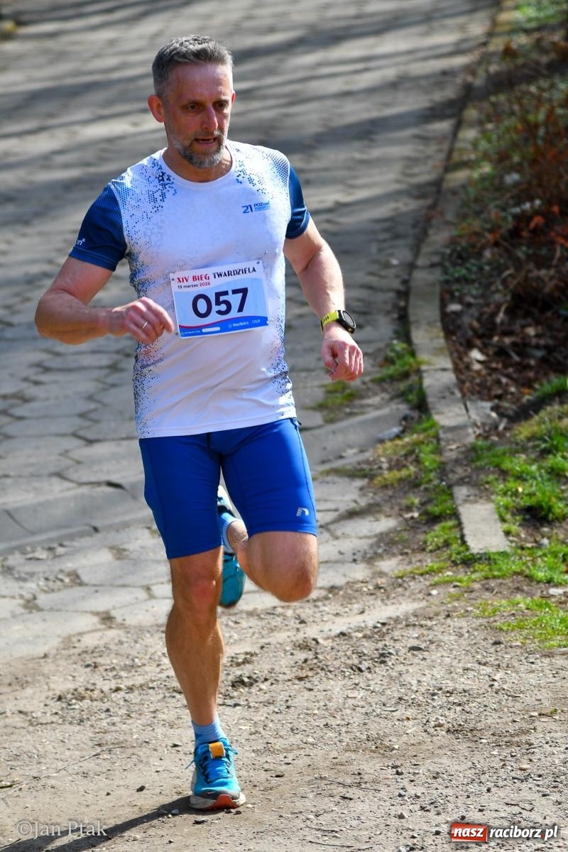 Zdjęcie w galerii na portalu naszraciborz.pl: Mateusz Wolnik zwycięzcą XIV Biegu Twardziela w Raciborzu wiadomości z regionu