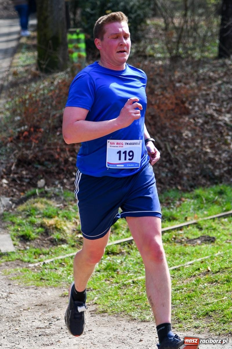 Zdjęcie w galerii na portalu naszraciborz.pl: Mateusz Wolnik zwycięzcą XIV Biegu Twardziela w Raciborzu wiadomości z regionu