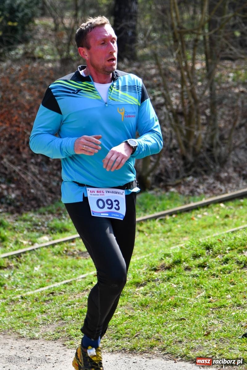 Zdjęcie w galerii na portalu naszraciborz.pl: Mateusz Wolnik zwycięzcą XIV Biegu Twardziela w Raciborzu wiadomości z regionu