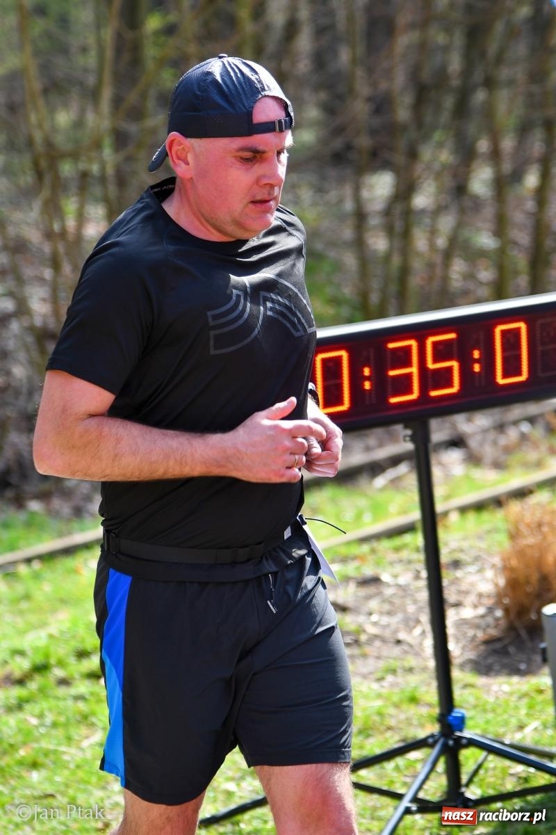 Zdjęcie w galerii na portalu naszraciborz.pl: Mateusz Wolnik zwycięzcą XIV Biegu Twardziela w Raciborzu wiadomości z regionu
