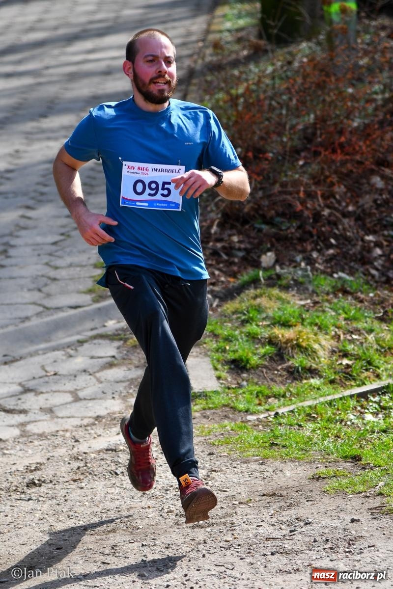 Zdjęcie w galerii na portalu naszraciborz.pl: Mateusz Wolnik zwycięzcą XIV Biegu Twardziela w Raciborzu wiadomości z regionu
