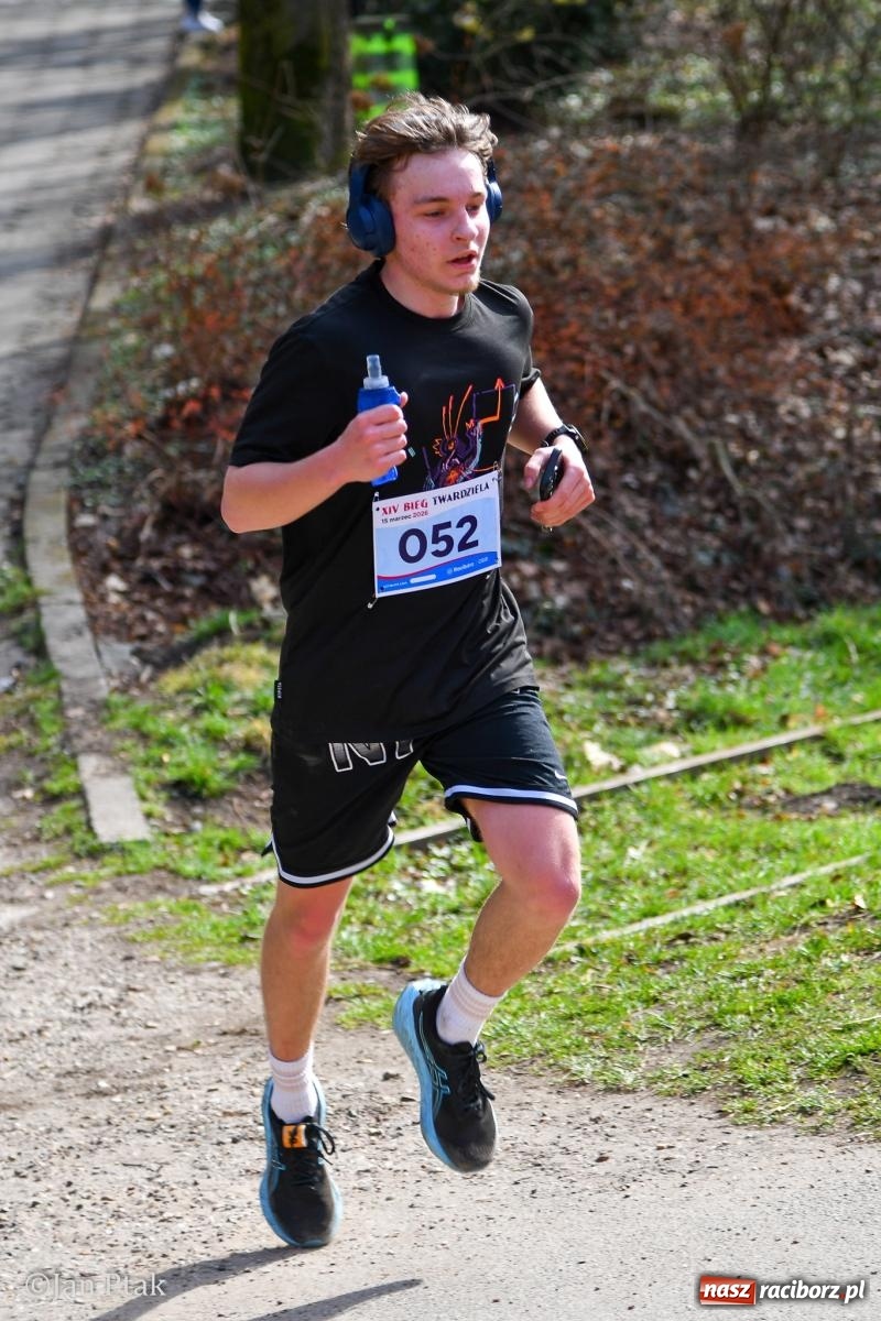 Zdjęcie w galerii na portalu naszraciborz.pl: Mateusz Wolnik zwycięzcą XIV Biegu Twardziela w Raciborzu wiadomości z regionu