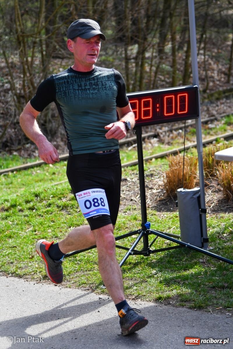 Zdjęcie w galerii na portalu naszraciborz.pl: Mateusz Wolnik zwycięzcą XIV Biegu Twardziela w Raciborzu wiadomości z regionu