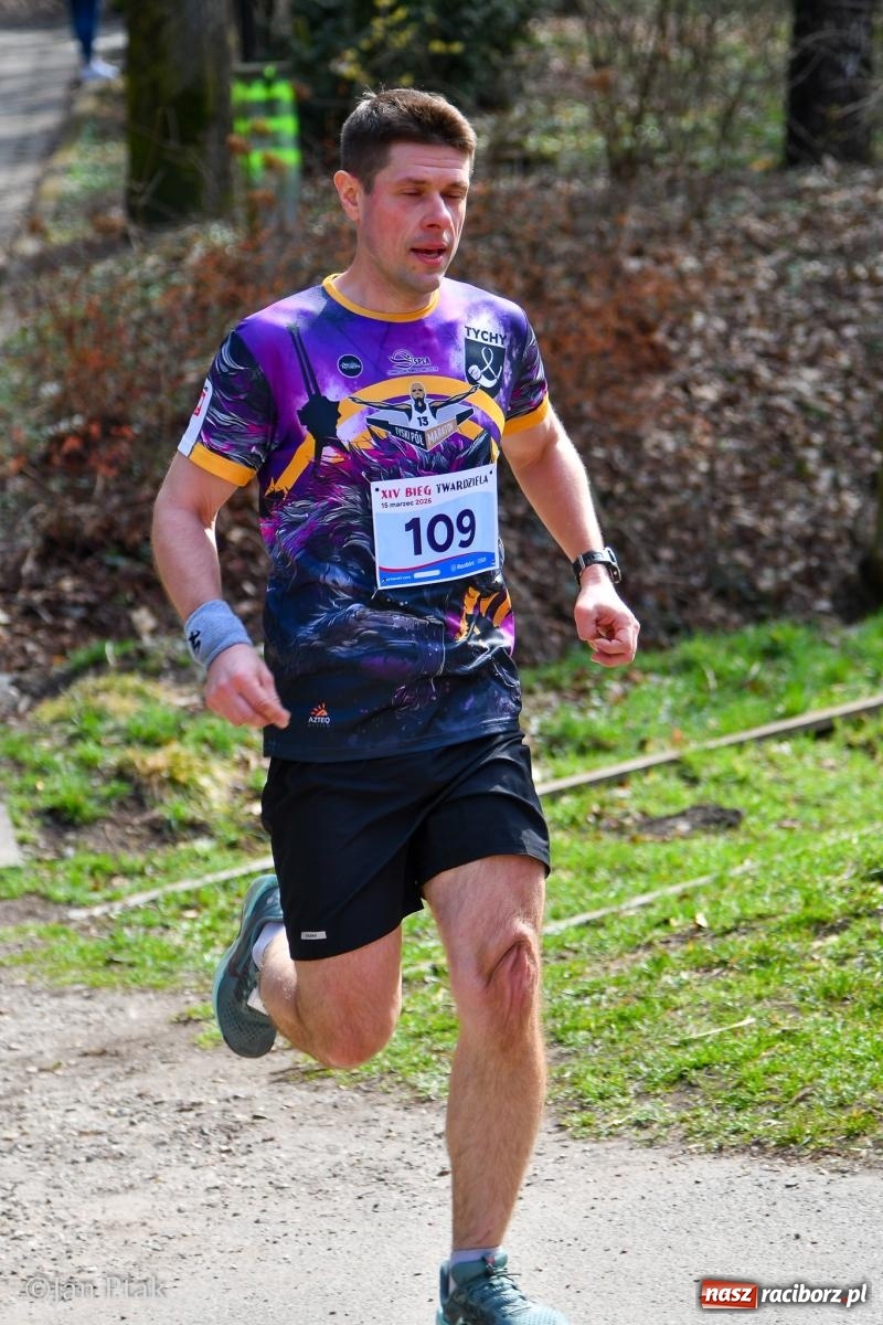 Zdjęcie w galerii na portalu naszraciborz.pl: Mateusz Wolnik zwycięzcą XIV Biegu Twardziela w Raciborzu wiadomości z regionu