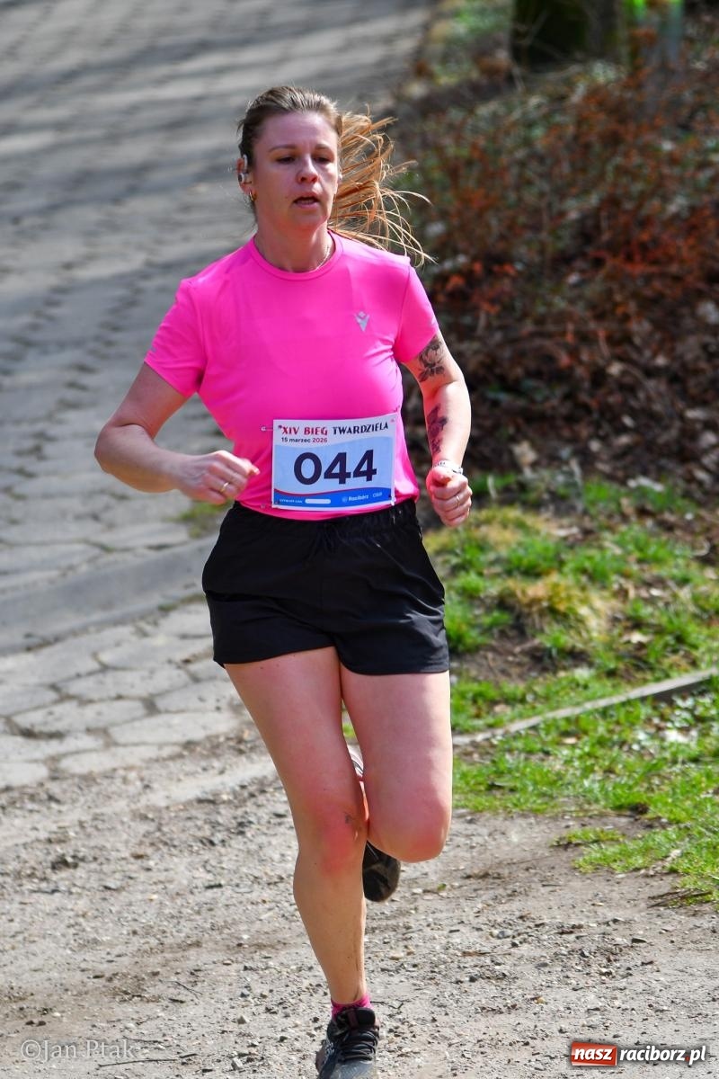 Zdjęcie w galerii na portalu naszraciborz.pl: Mateusz Wolnik zwycięzcą XIV Biegu Twardziela w Raciborzu wiadomości z regionu