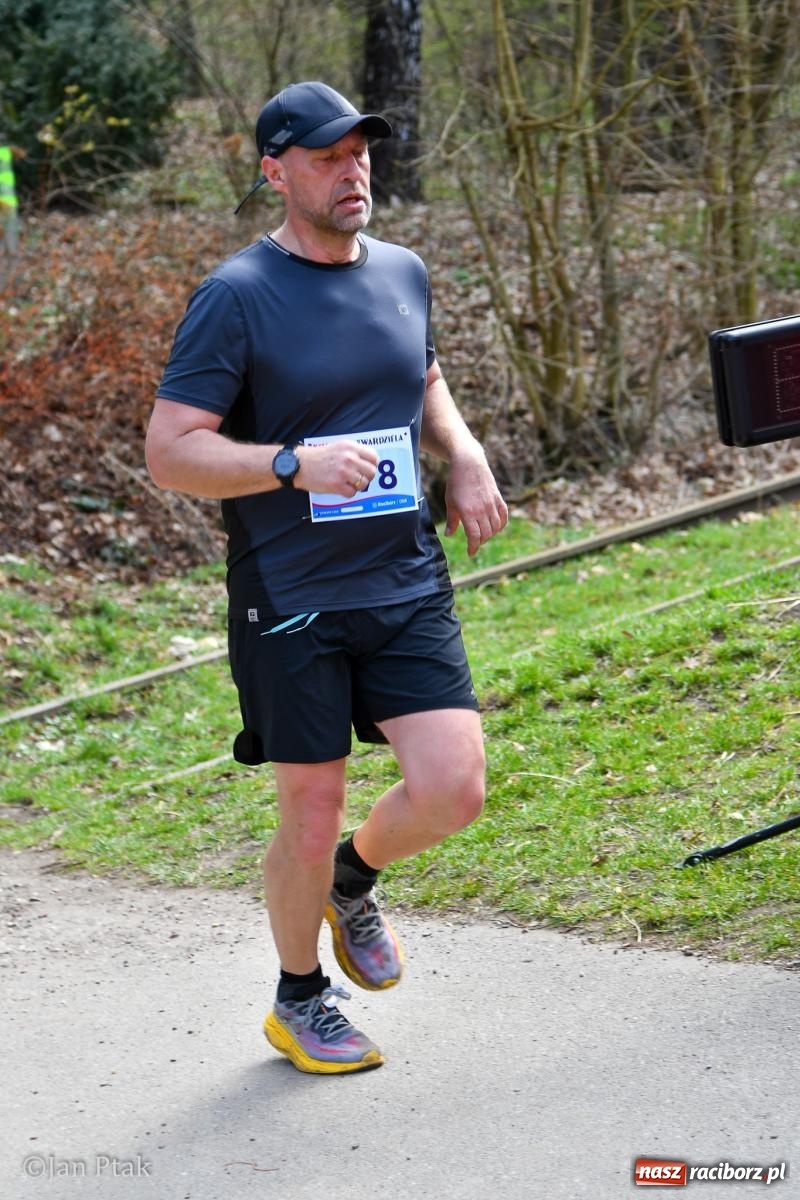 Zdjęcie w galerii na portalu naszraciborz.pl: Mateusz Wolnik zwycięzcą XIV Biegu Twardziela w Raciborzu wiadomości z regionu