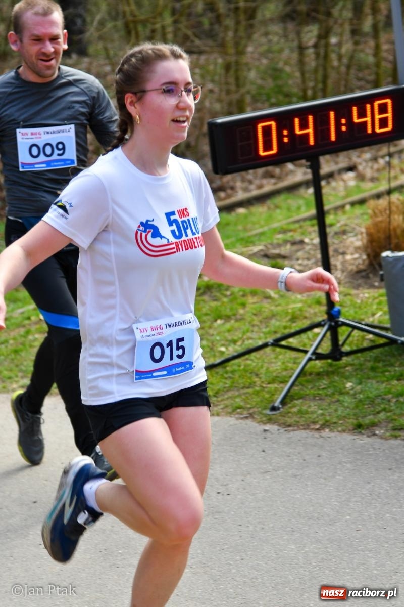 Zdjęcie w galerii na portalu naszraciborz.pl: Mateusz Wolnik zwycięzcą XIV Biegu Twardziela w Raciborzu wiadomości z regionu